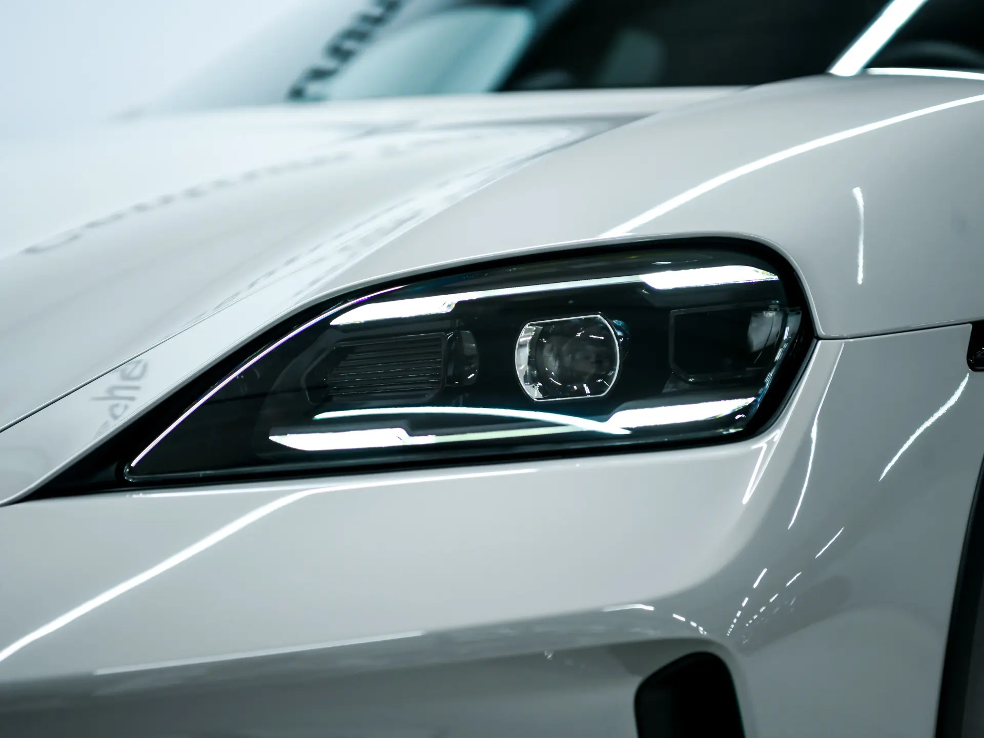 Taycan 4 Cross Turismo