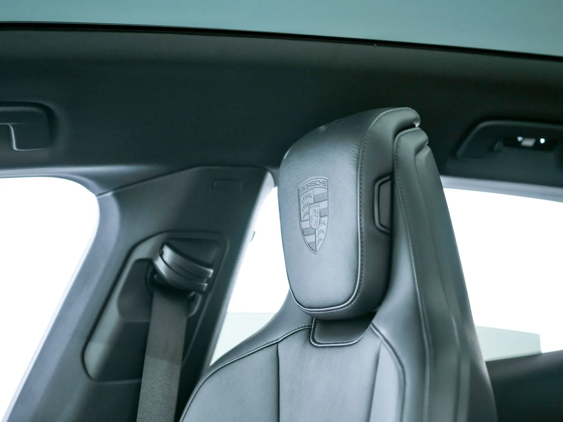 Taycan 4 Cross Turismo