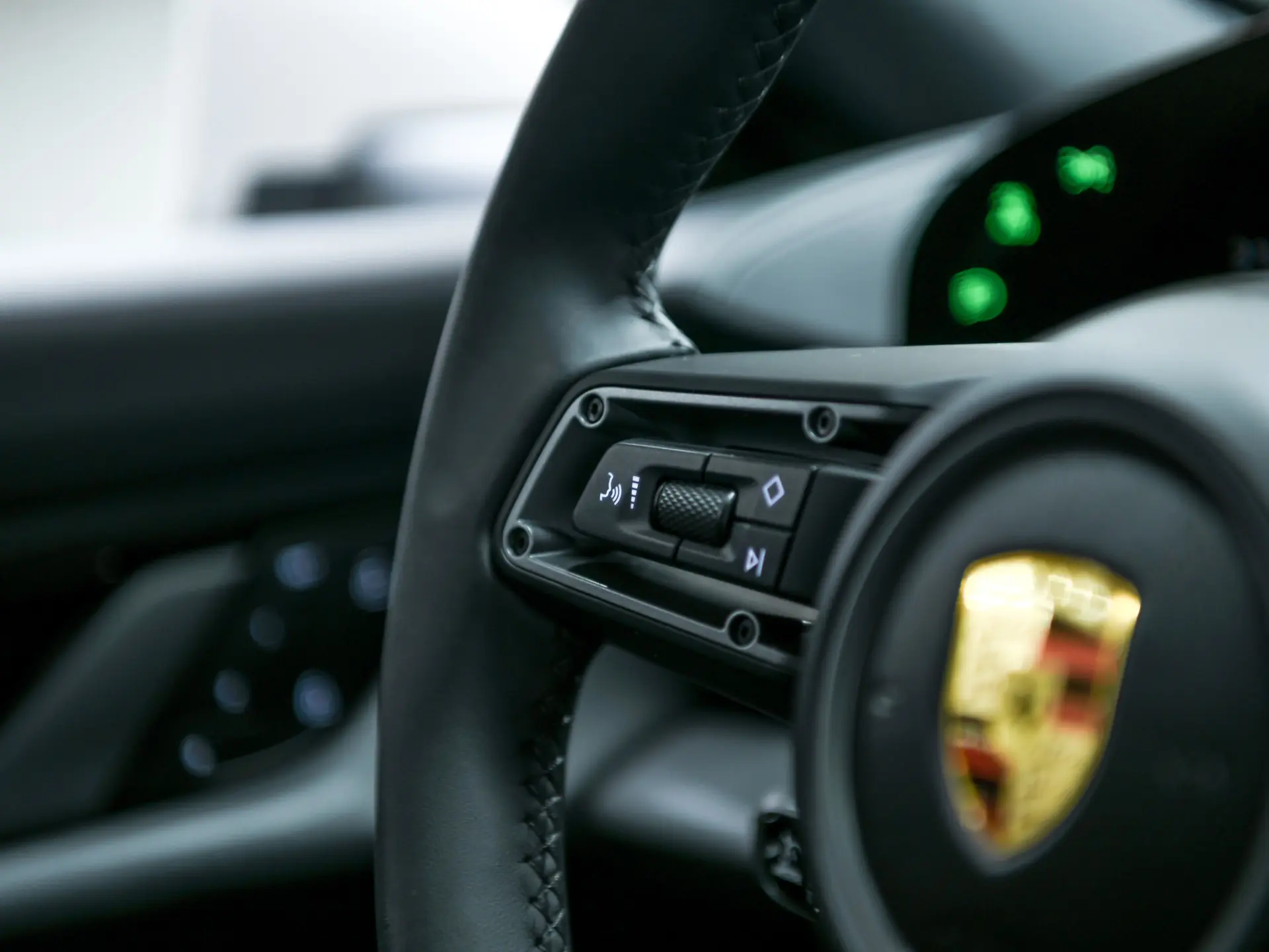 Taycan 4 Cross Turismo