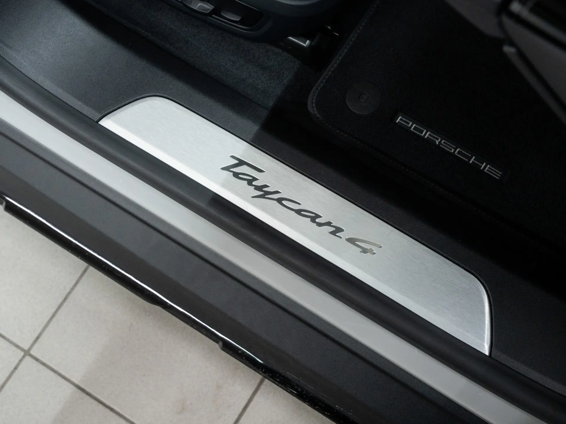 Taycan 4 Cross Turismo