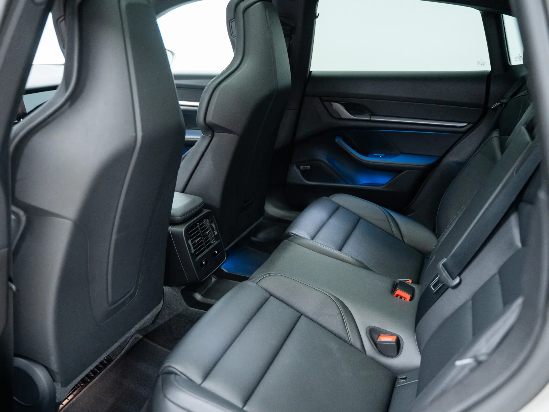 Taycan 4 Cross Turismo