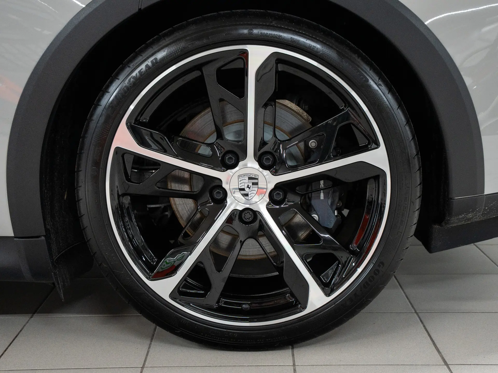 Taycan 4 Cross Turismo