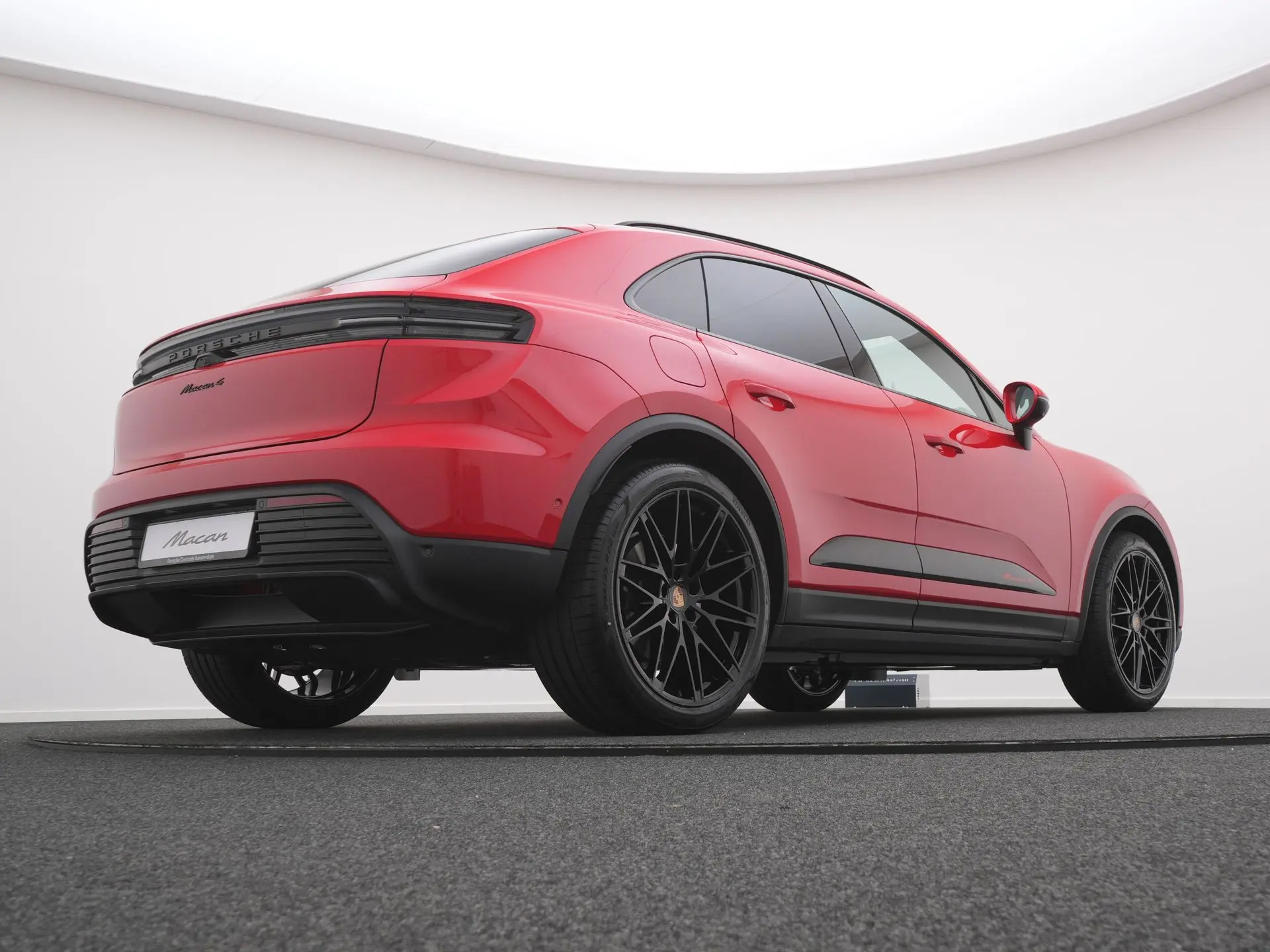 Macan 4