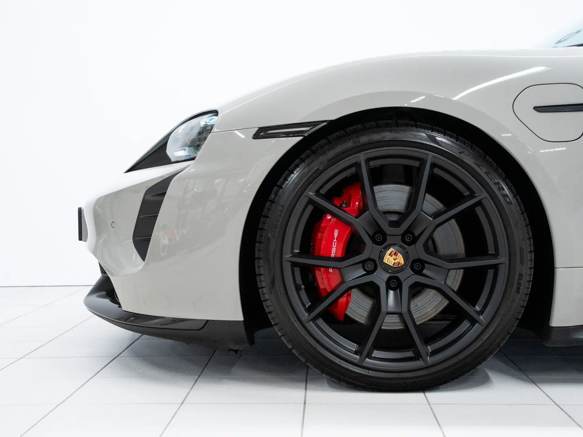 Taycan GTS Sport Turismo