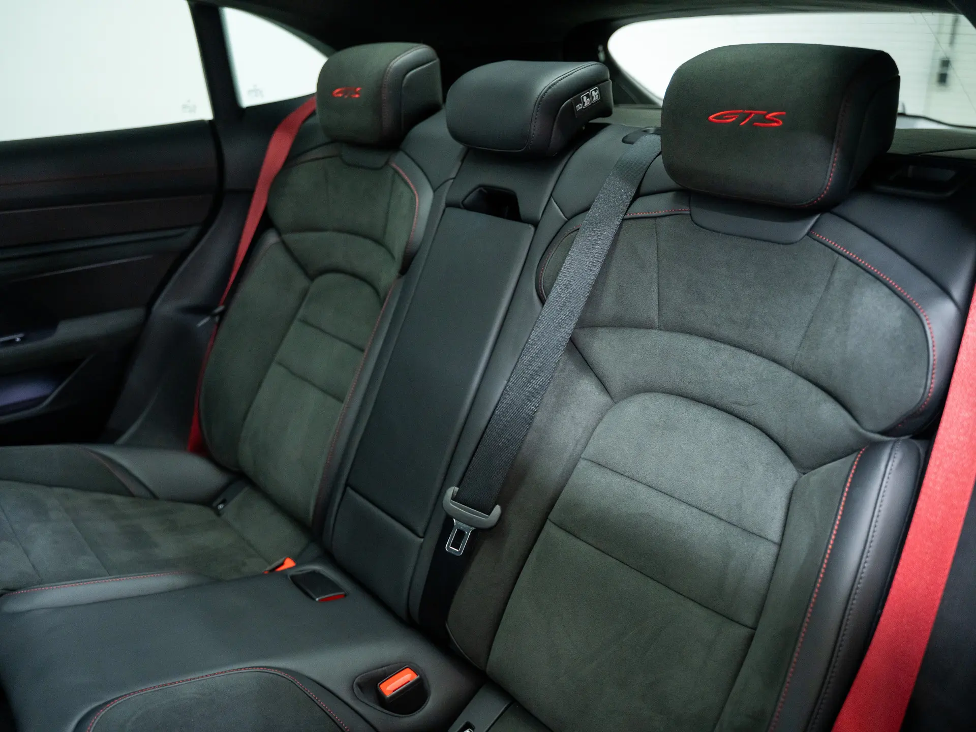 Taycan GTS Sport Turismo