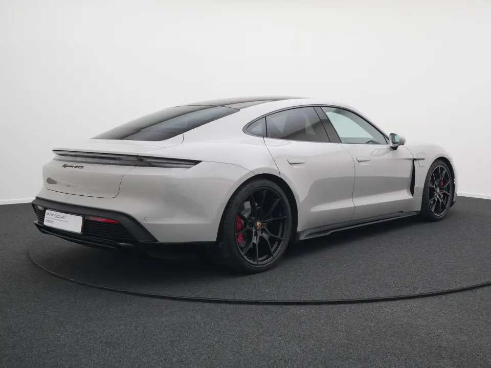 Taycan GTS