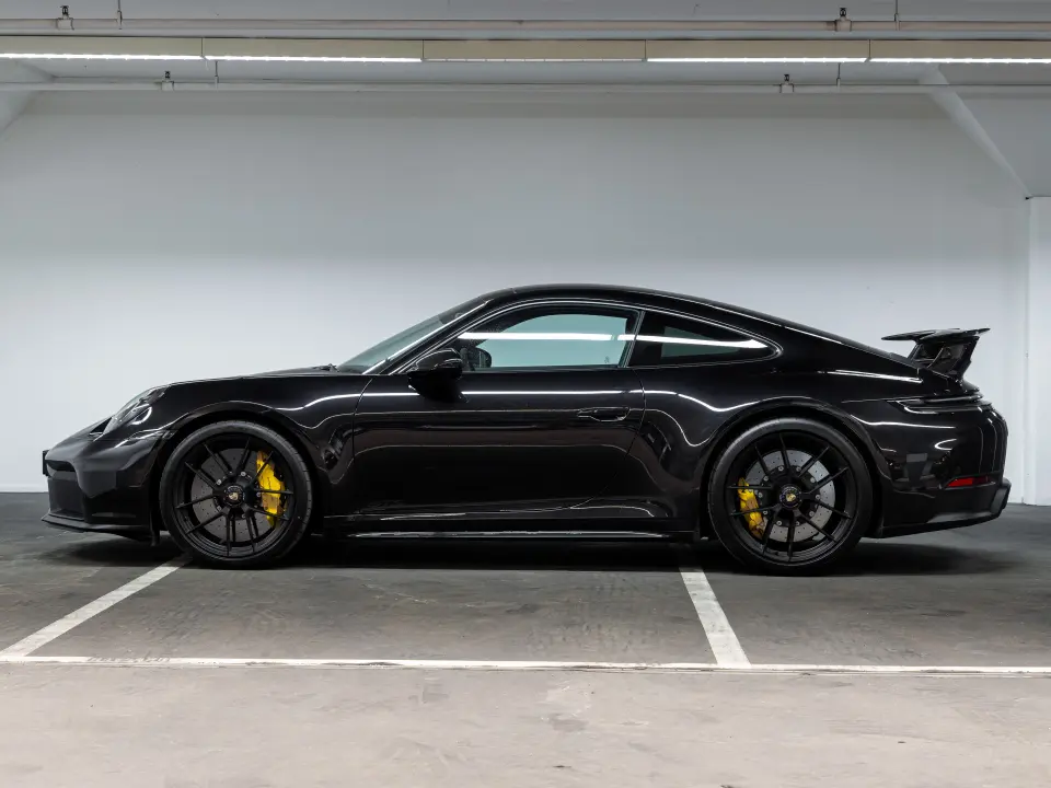 Porsche 911 Carrera 4 GTS