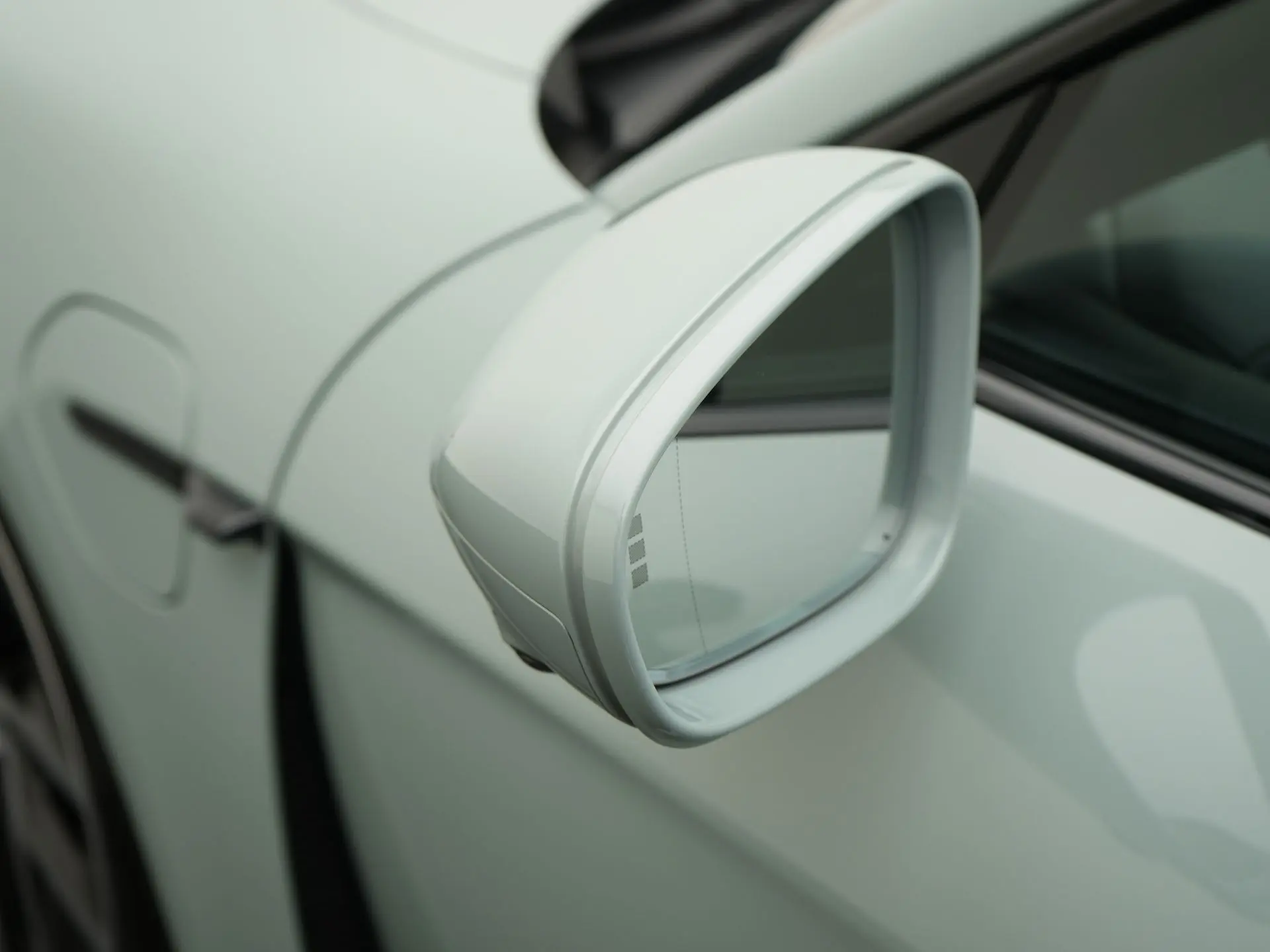 Taycan Sport Tursimo MJ2025