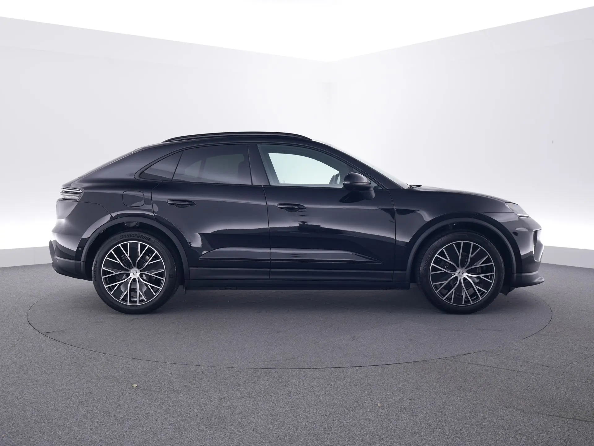 Macan 4
