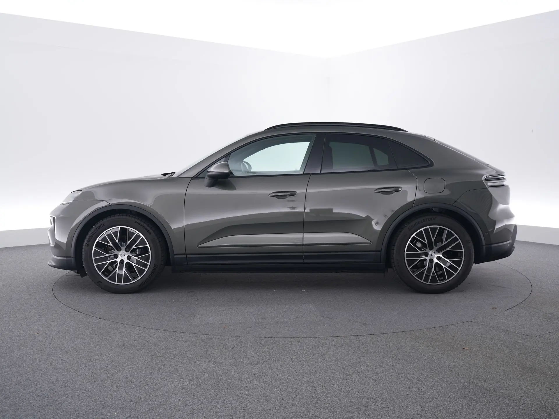 Macan 4