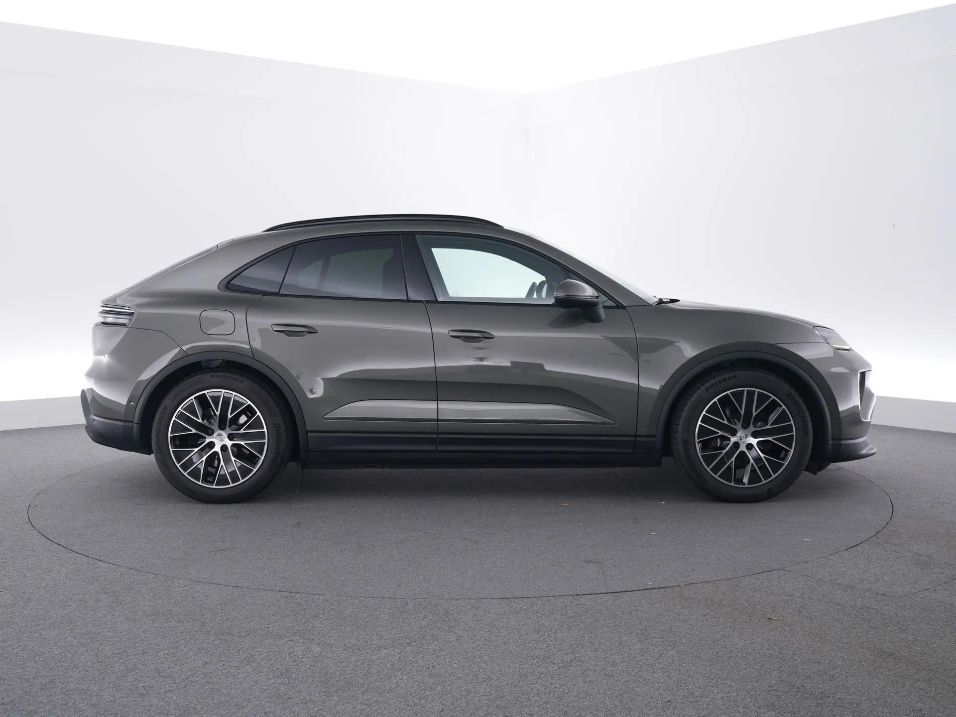 Macan 4
