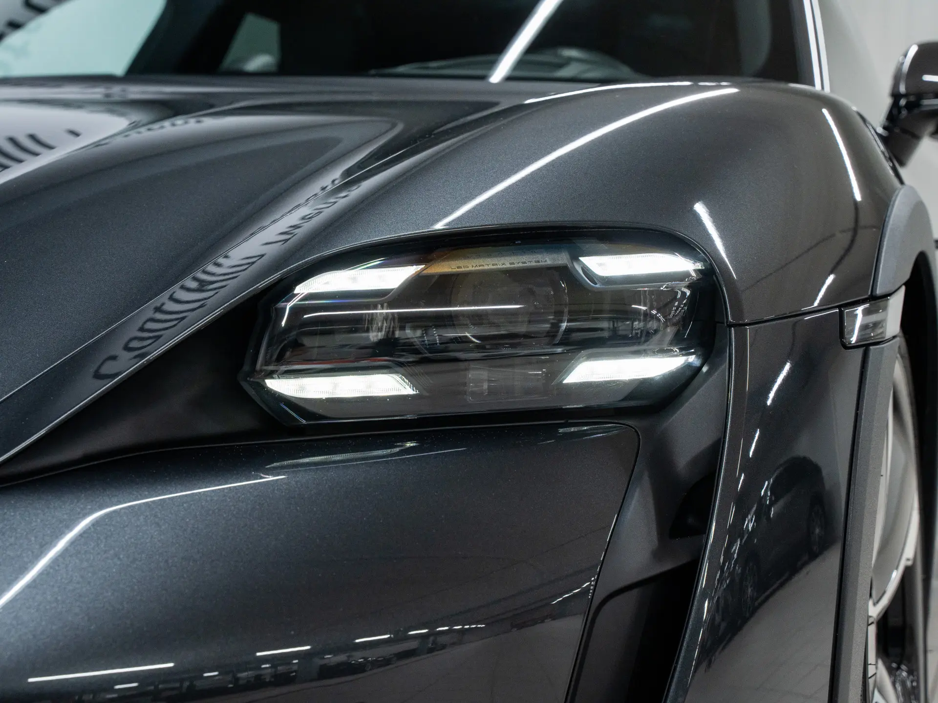 Taycan 4S Cross Turismo