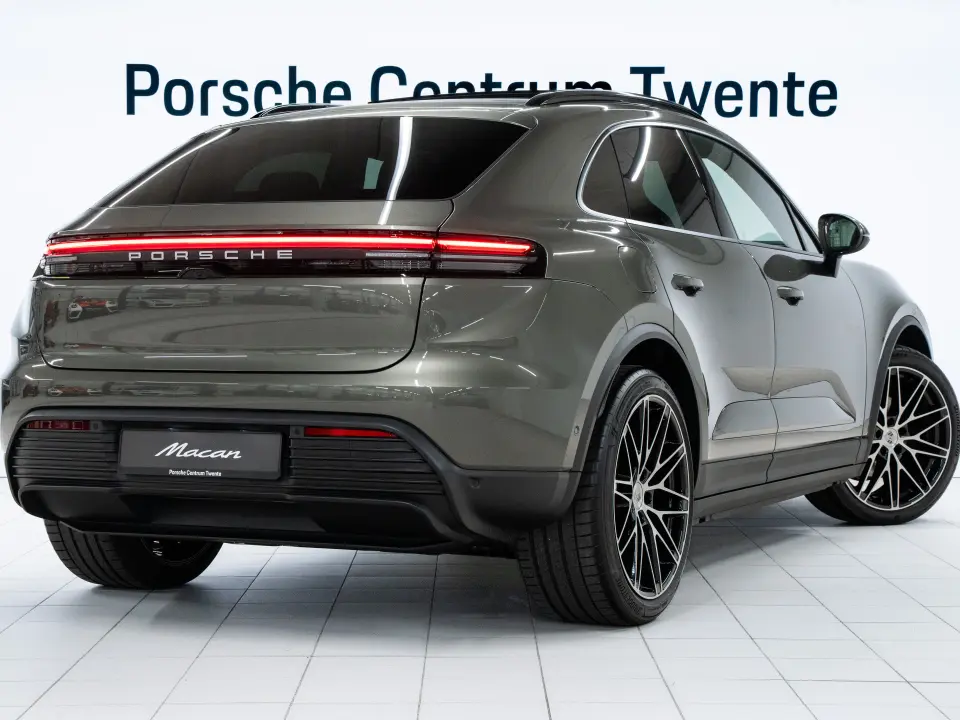 Porsche Macan 4