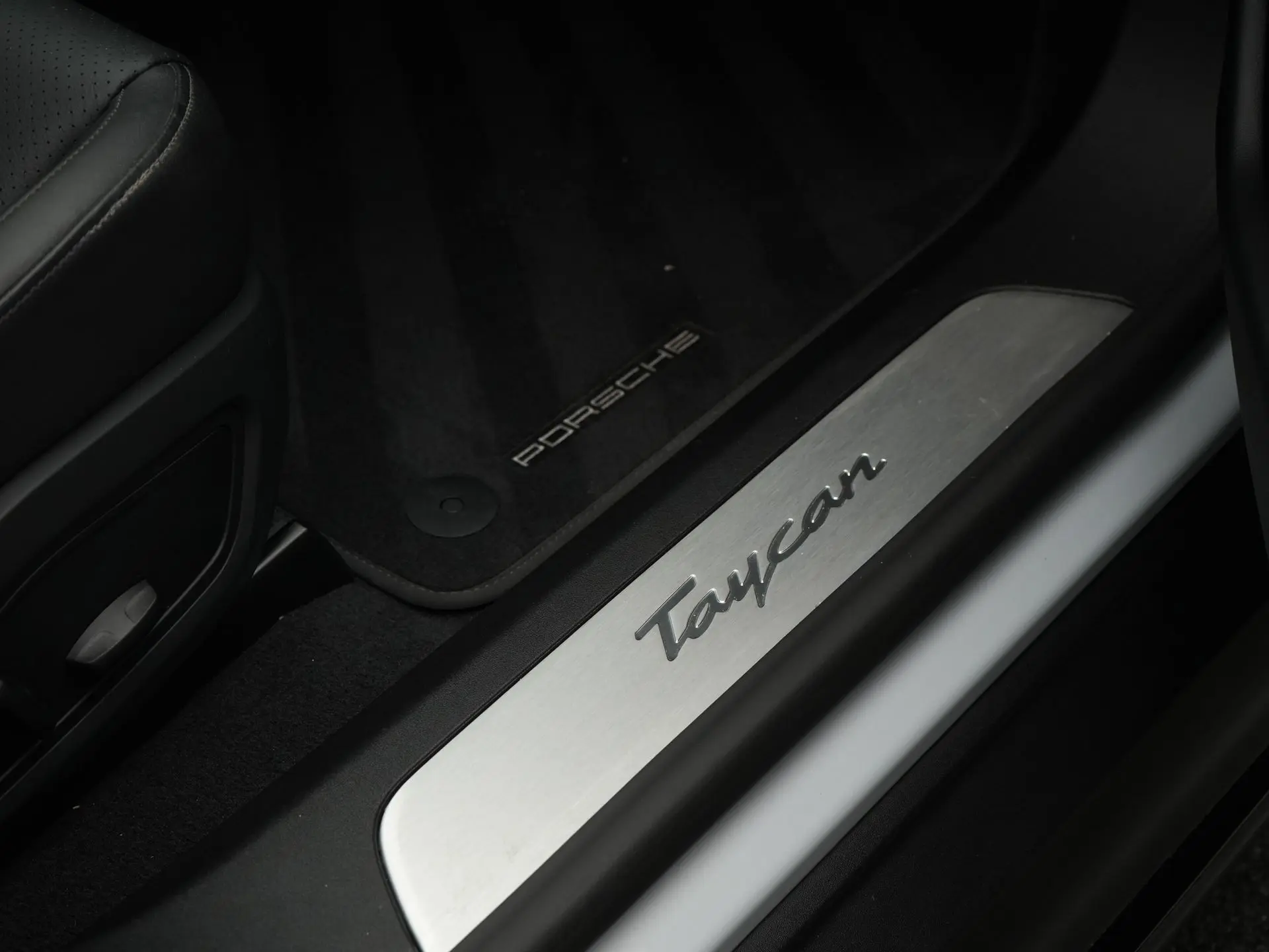 Taycan Sport Tursimo