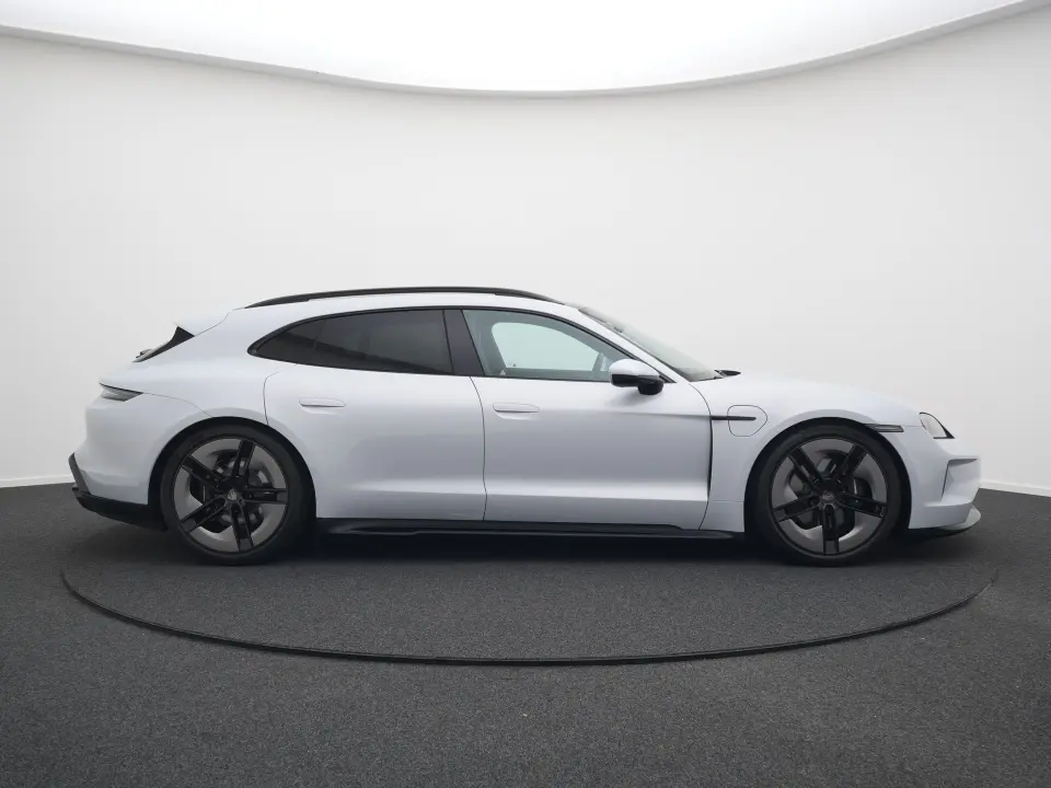 Porsche Taycan Sport Tursimo