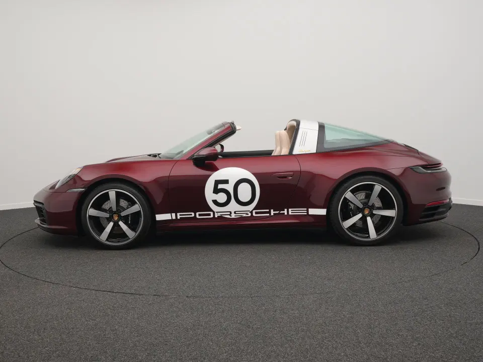 Porsche 911 Targa 4S Heritage Edition