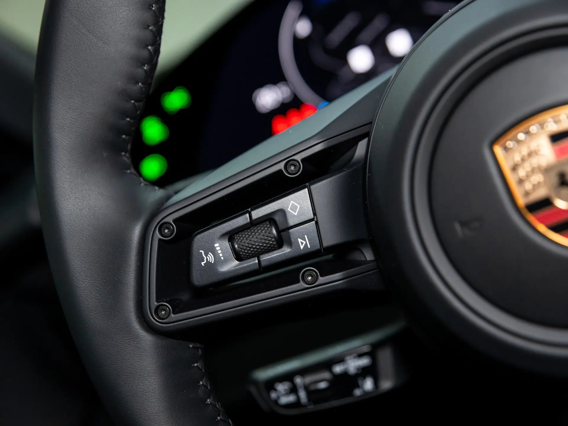 Taycan Sport Turismo Black Edition