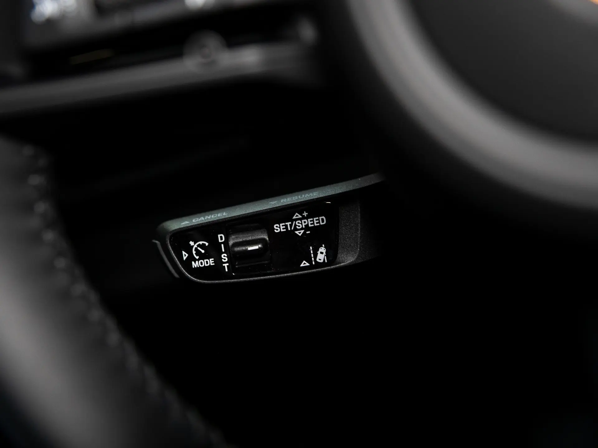 Taycan Sport Turismo Black Edition