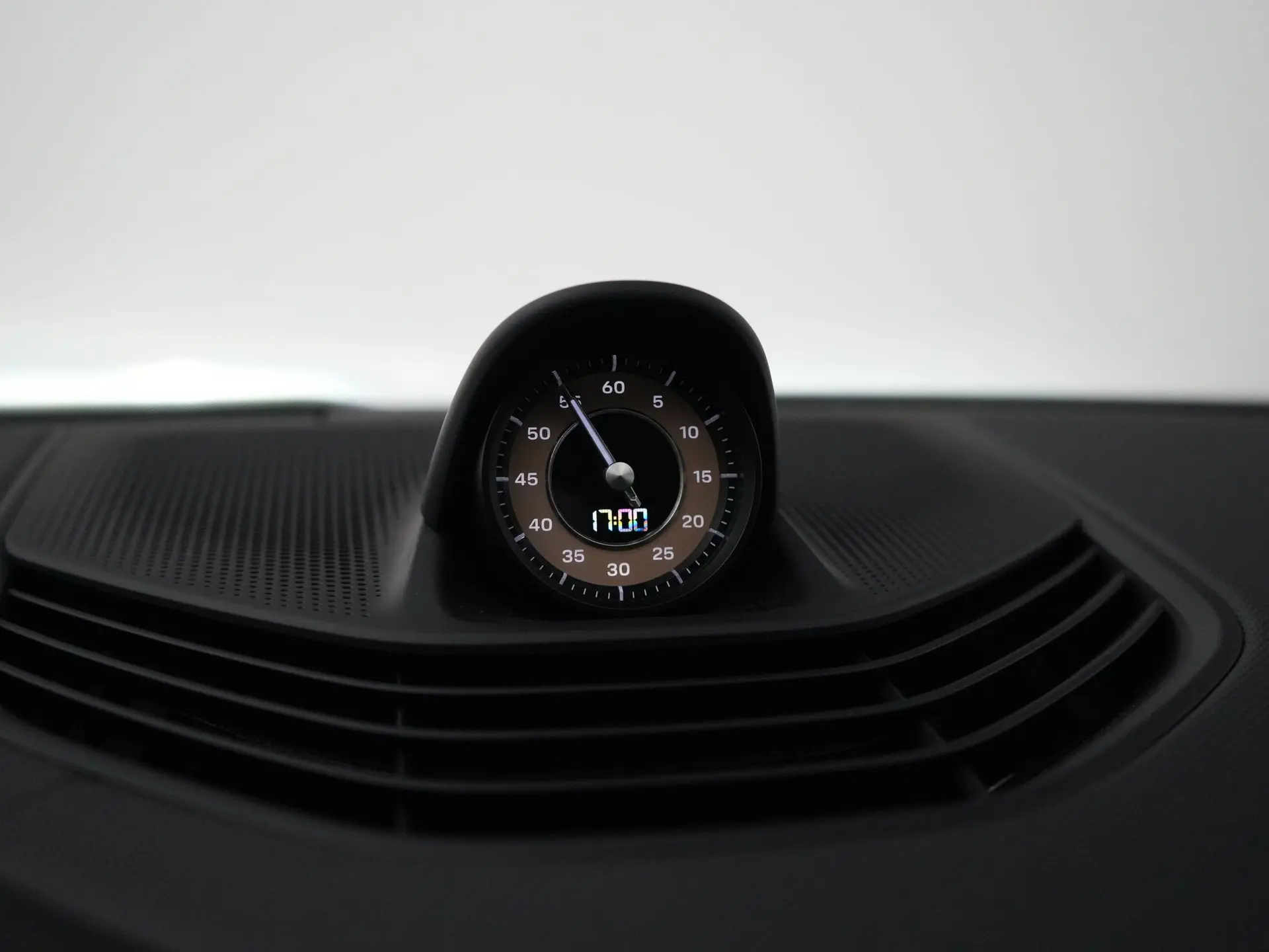 Taycan Cross Turismo 4