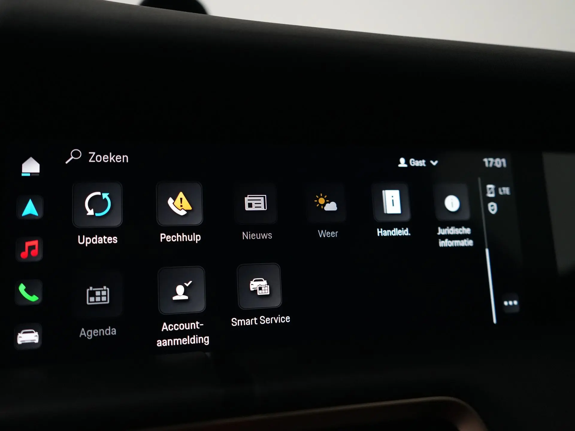 Taycan Cross Turismo 4