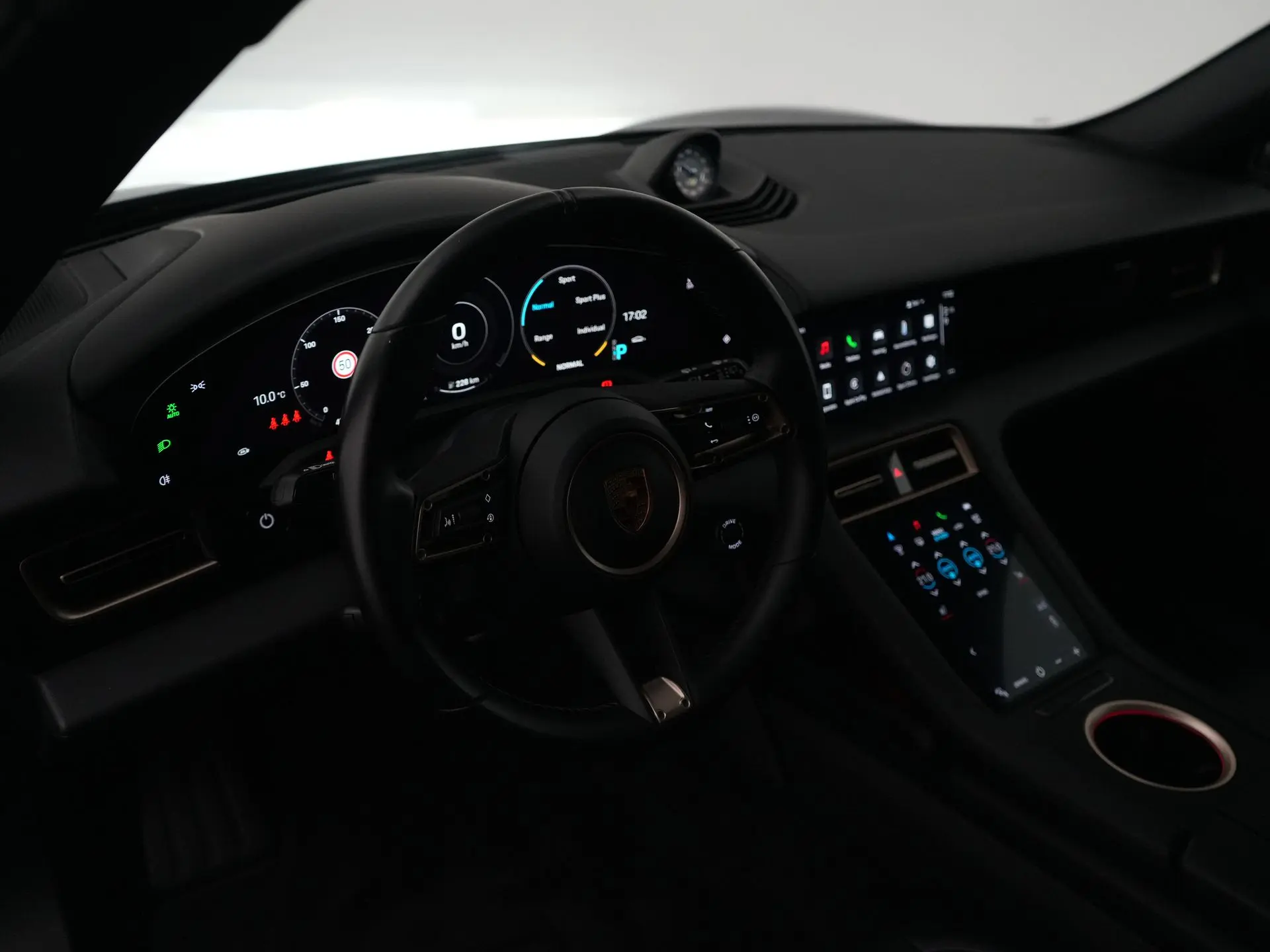 Taycan Cross Turismo 4