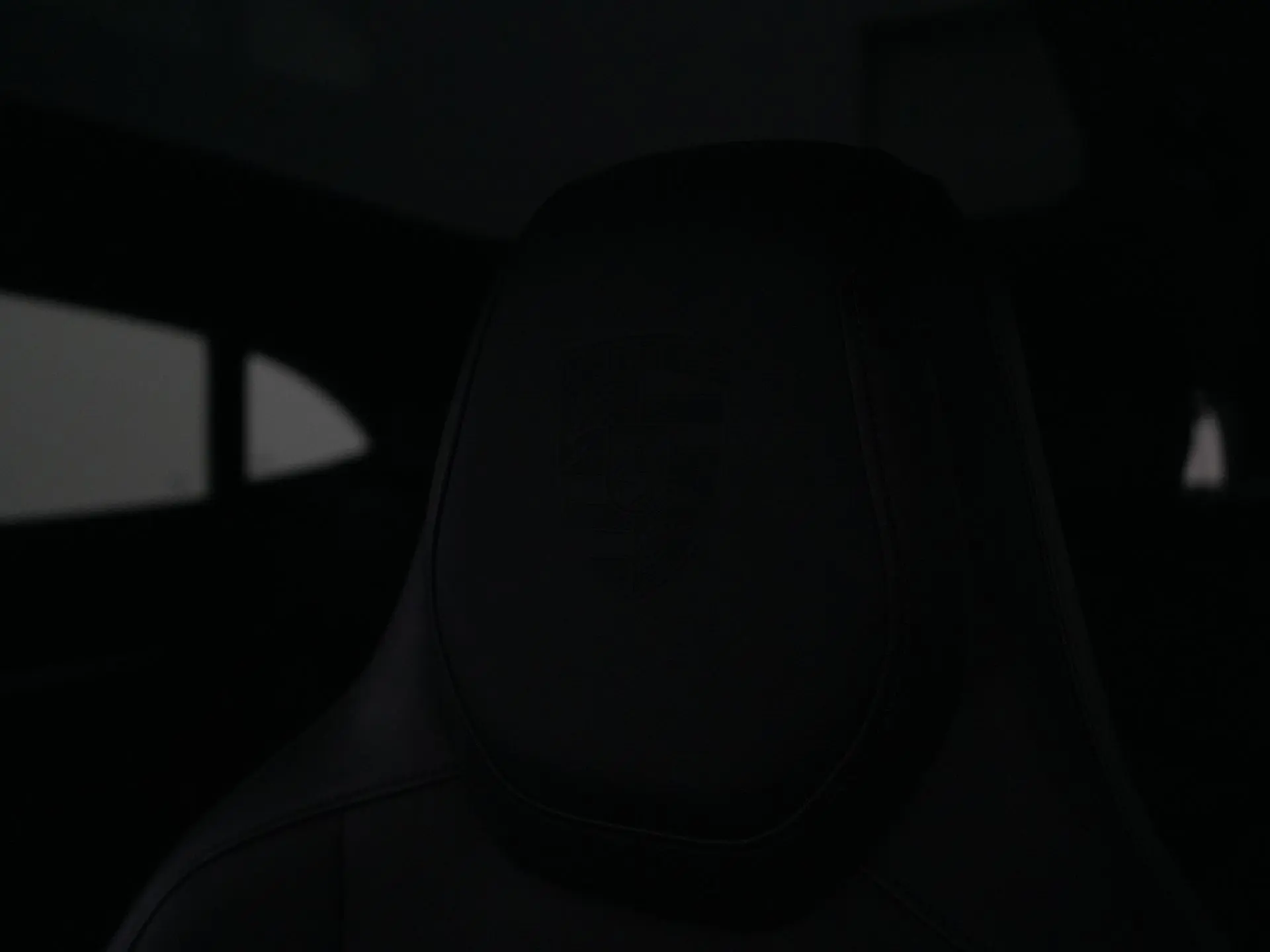 Taycan Cross Turismo 4