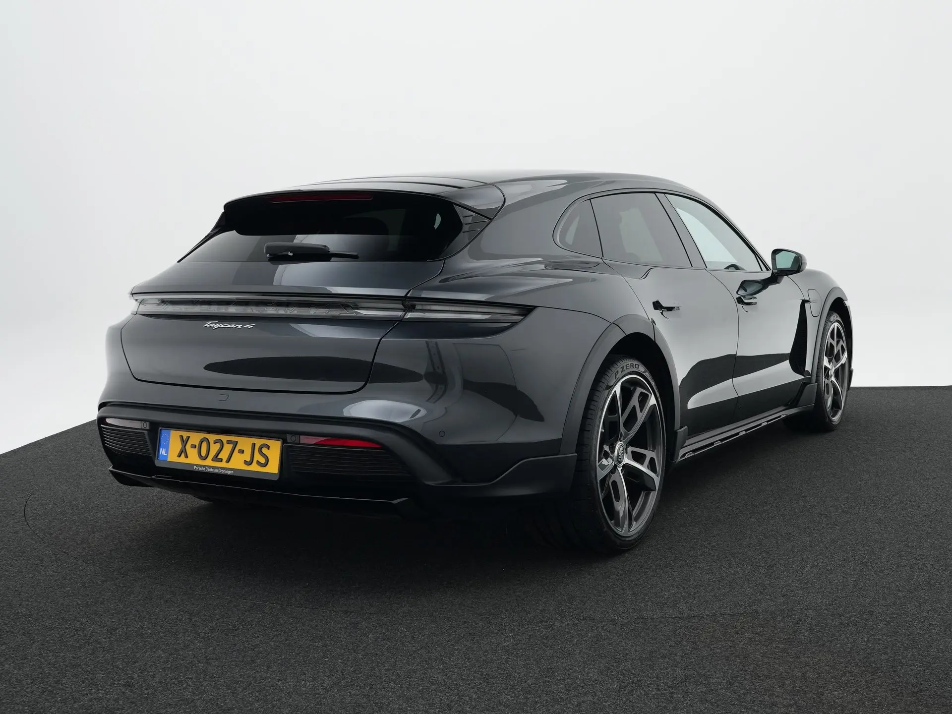 Taycan Cross Turismo 4