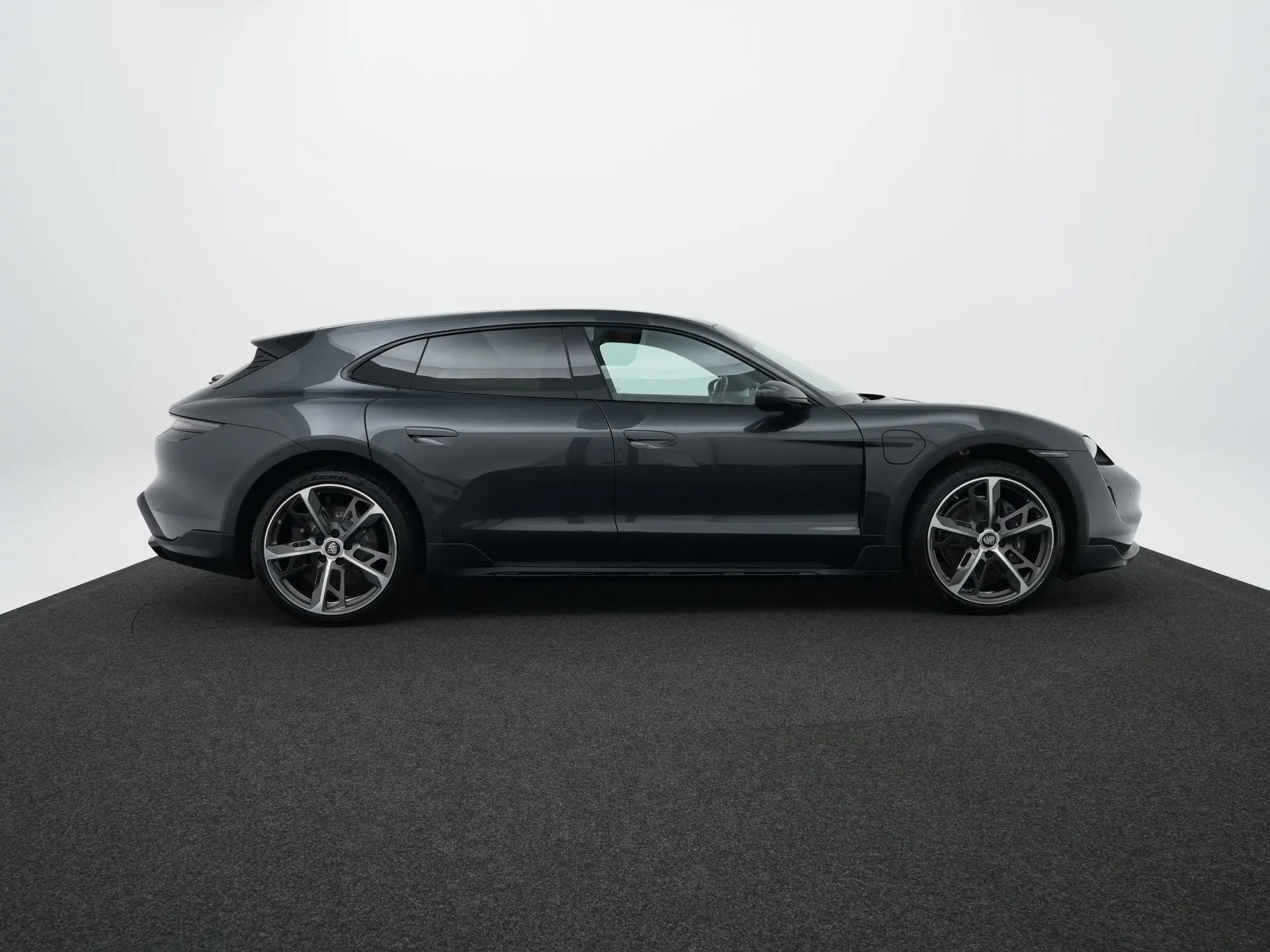 Taycan Cross Turismo 4