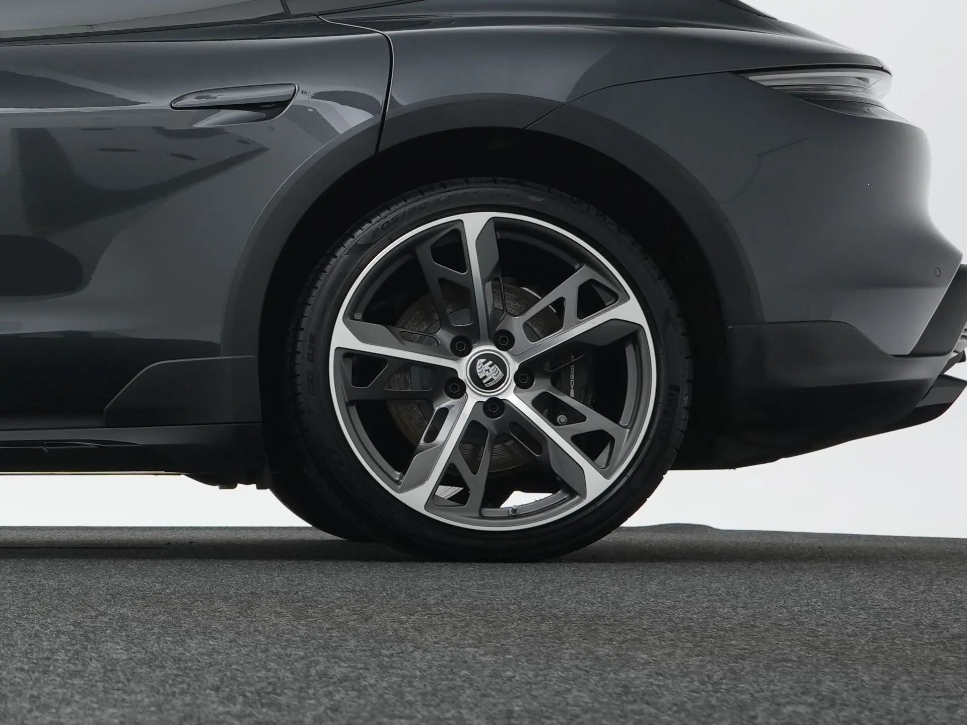 Taycan Cross Turismo 4