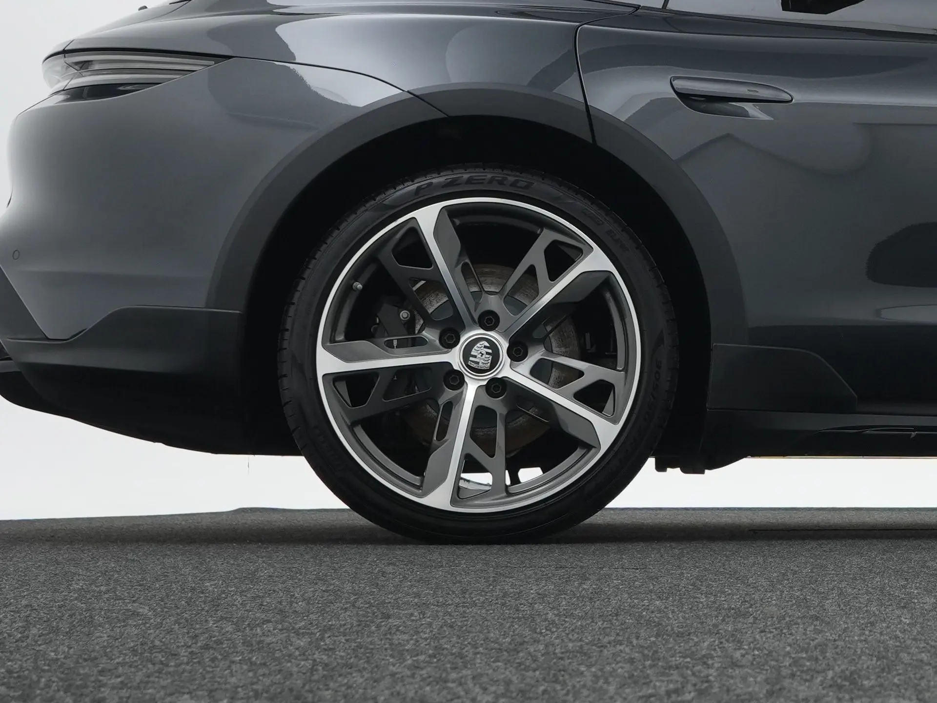 Taycan Cross Turismo 4