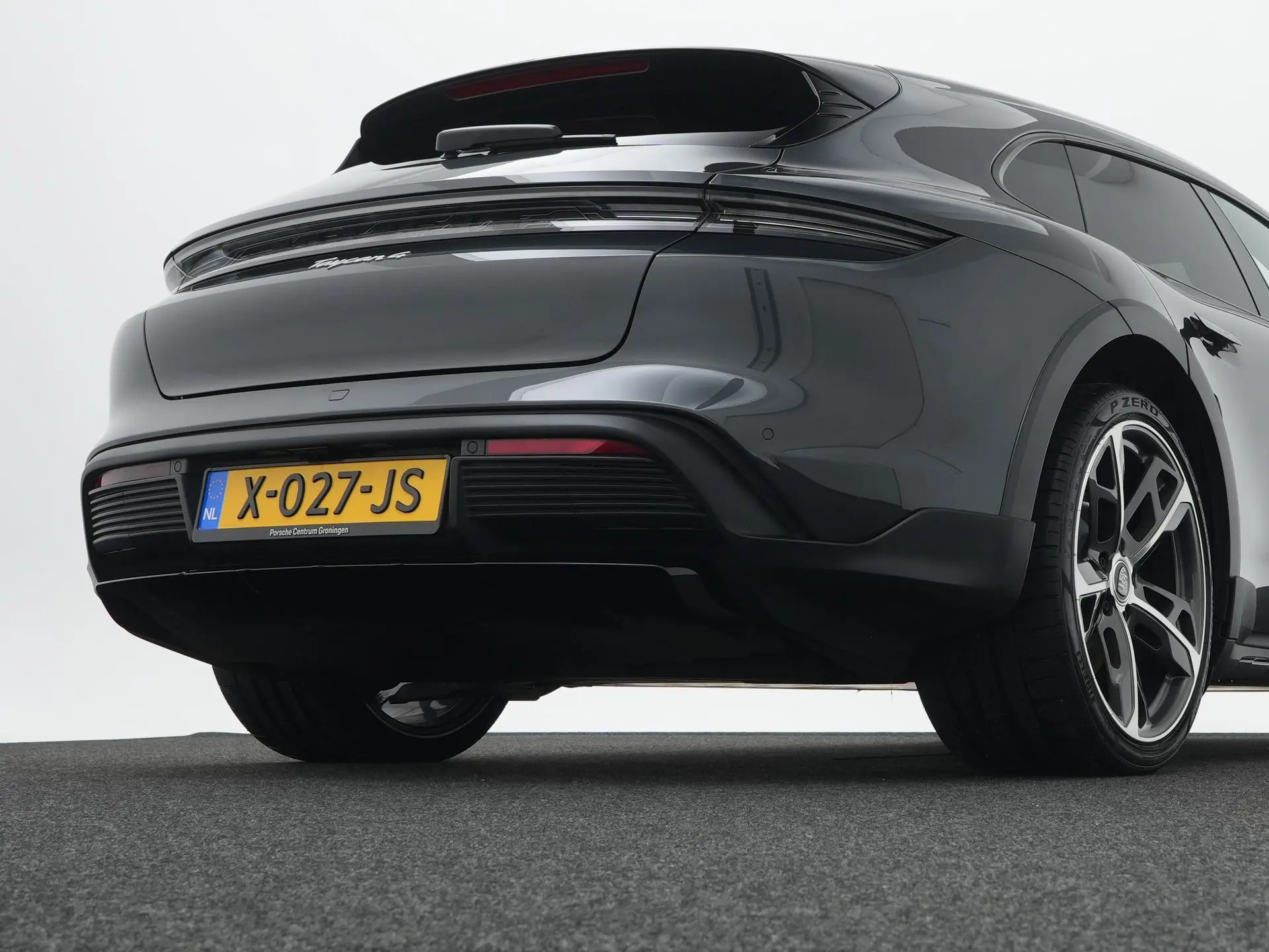 Taycan Cross Turismo 4