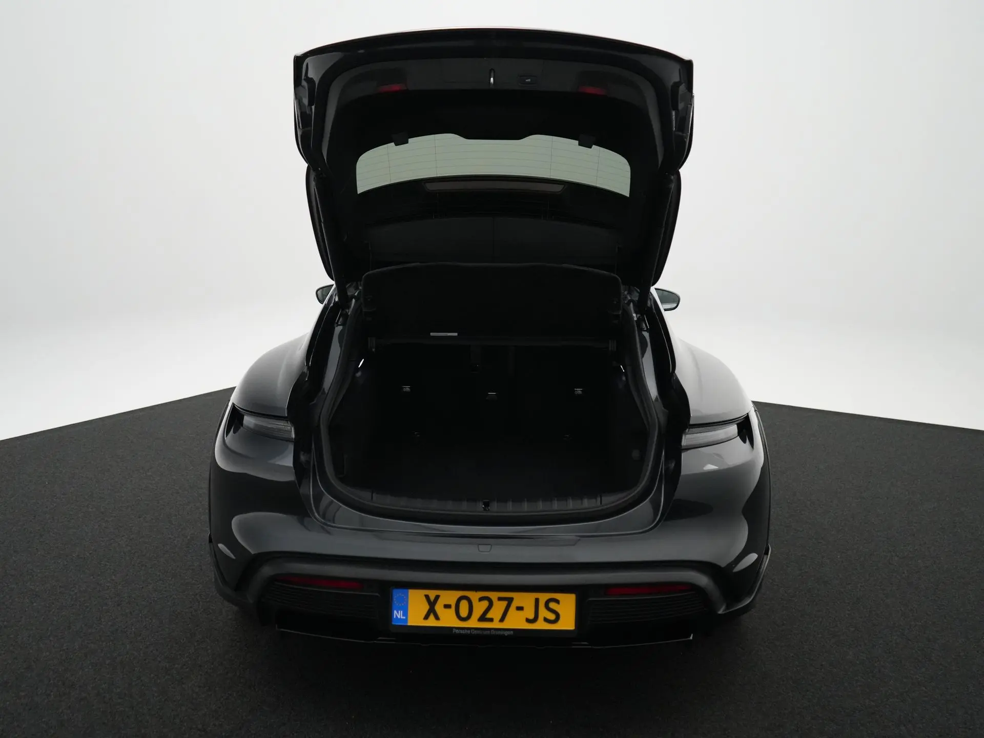 Taycan Cross Turismo 4