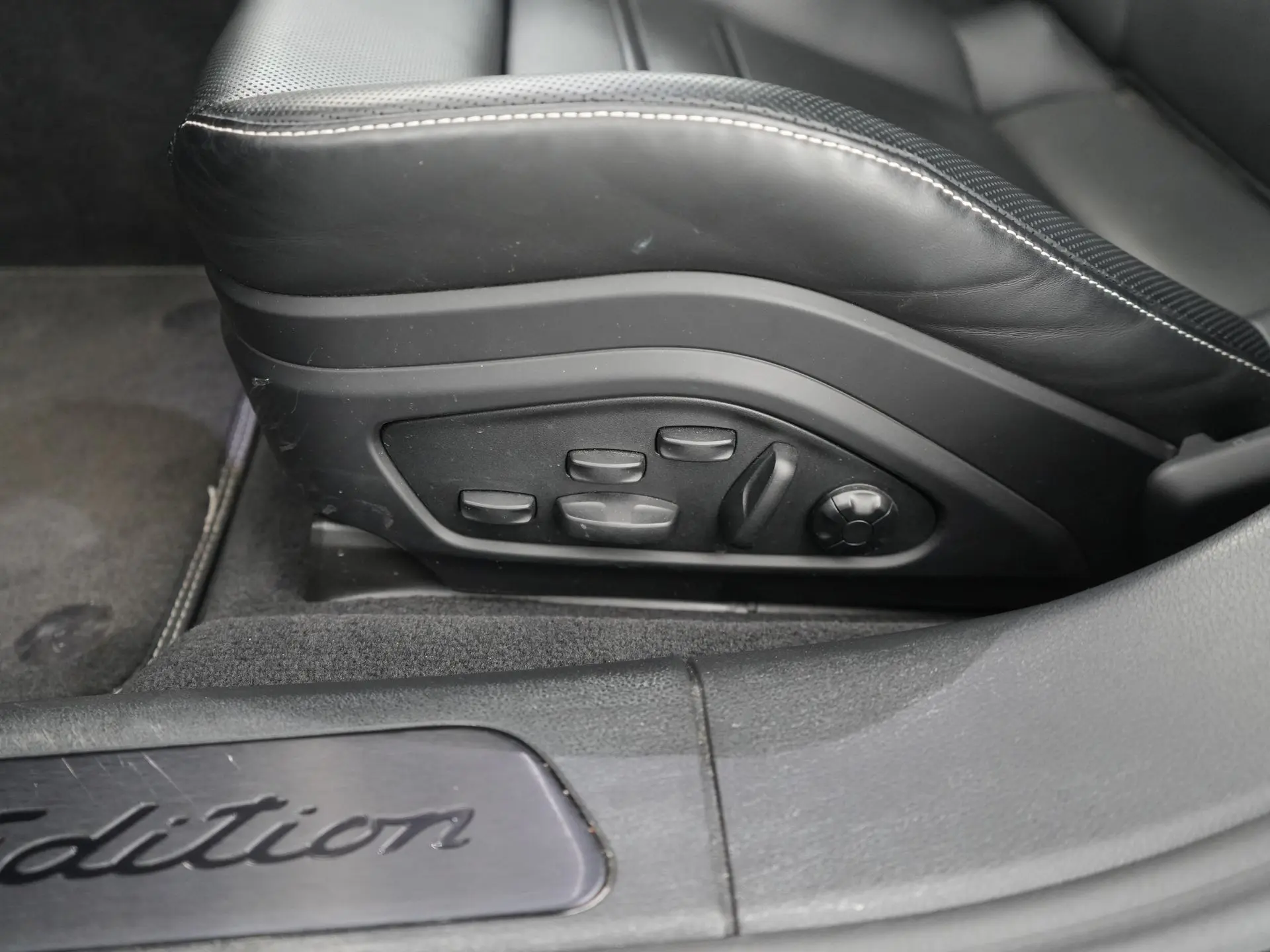 Panamera 4 E-Hybrid Sport Turismo Platinum Edition