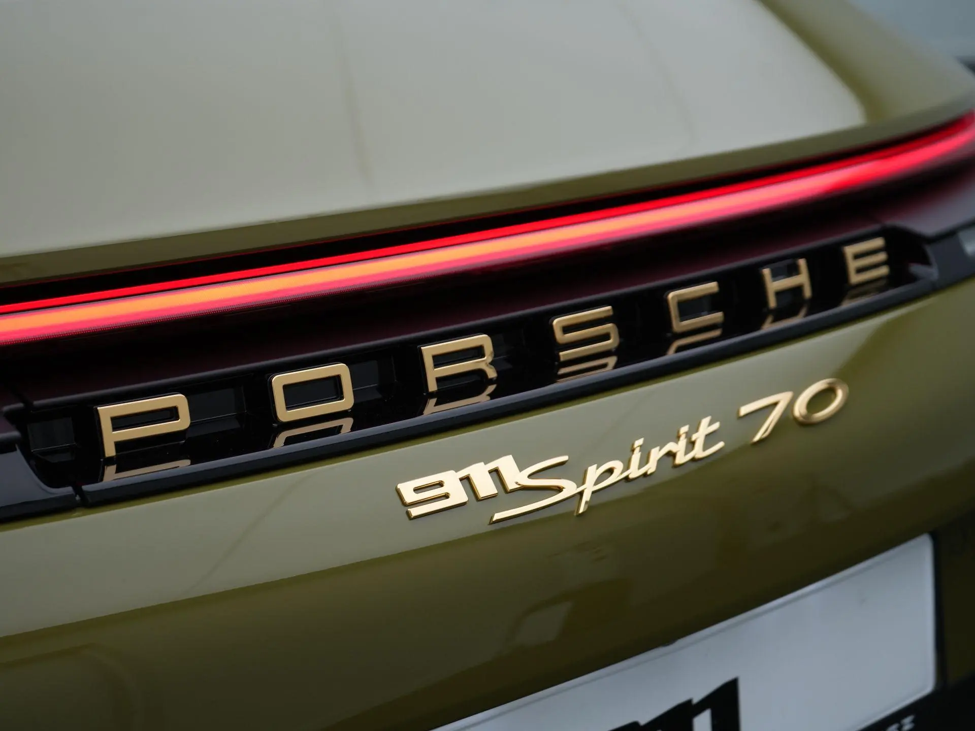 911 Spirit 70 Editon