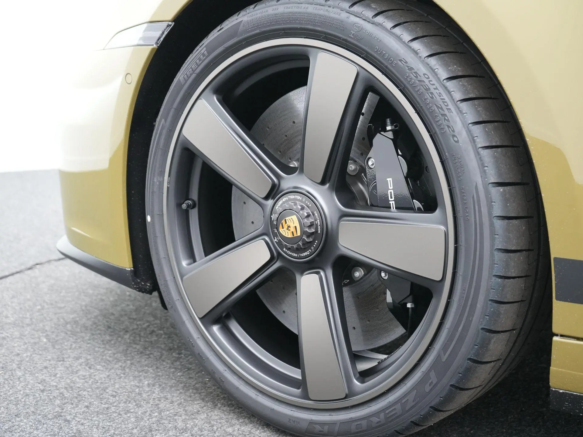 911 Spirit 70 Editon