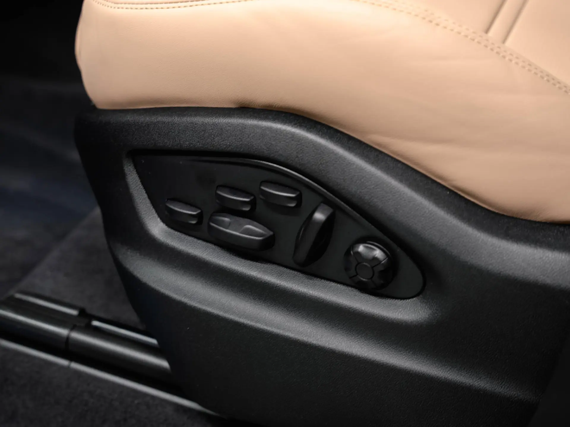 Cayenne E-Hybrid Black Edition