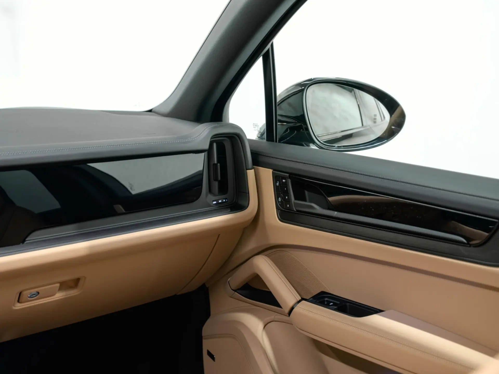 Cayenne E-Hybrid Black Edition