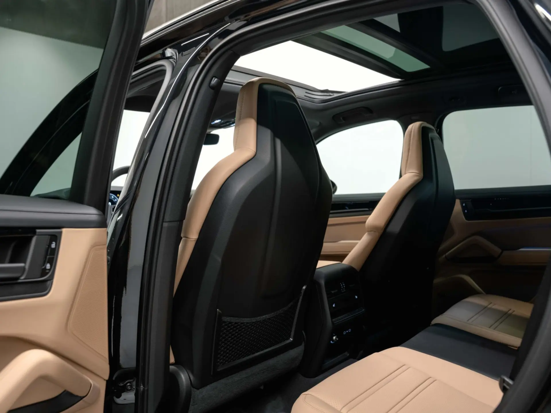 Cayenne E-Hybrid Black Edition