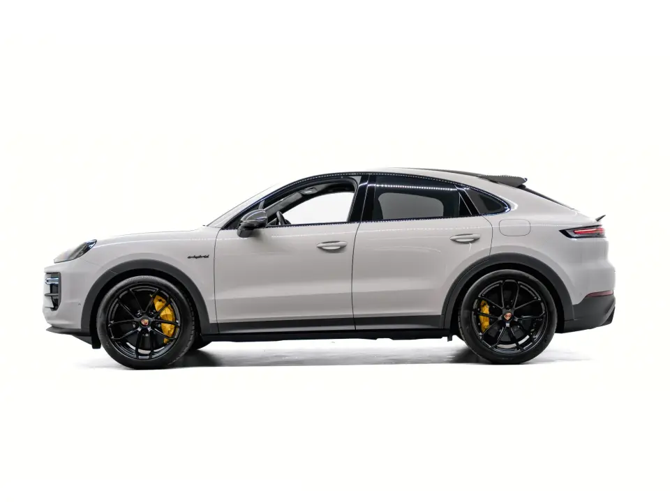 Porsche Cayenne Turbo E-Hybrid Coupé with GT Package