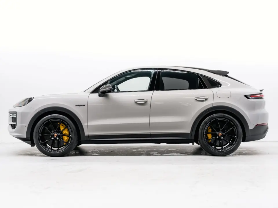 Porsche Cayenne Turbo E-Hybrid Coupé with GT Package