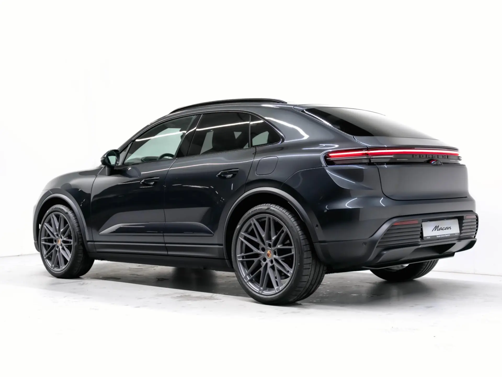 Macan 4