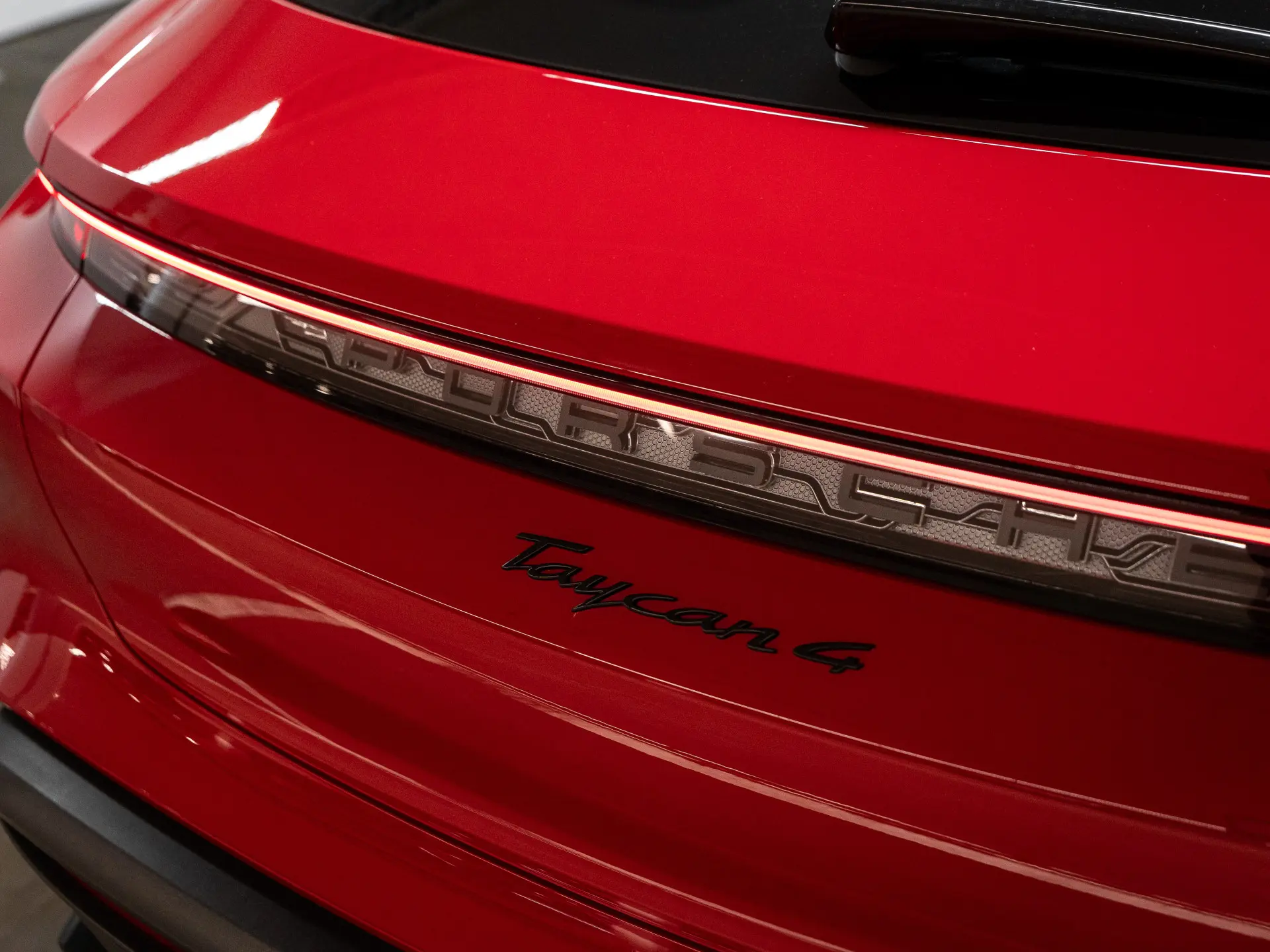 Taycan 4 Cross Turismo MJ2023