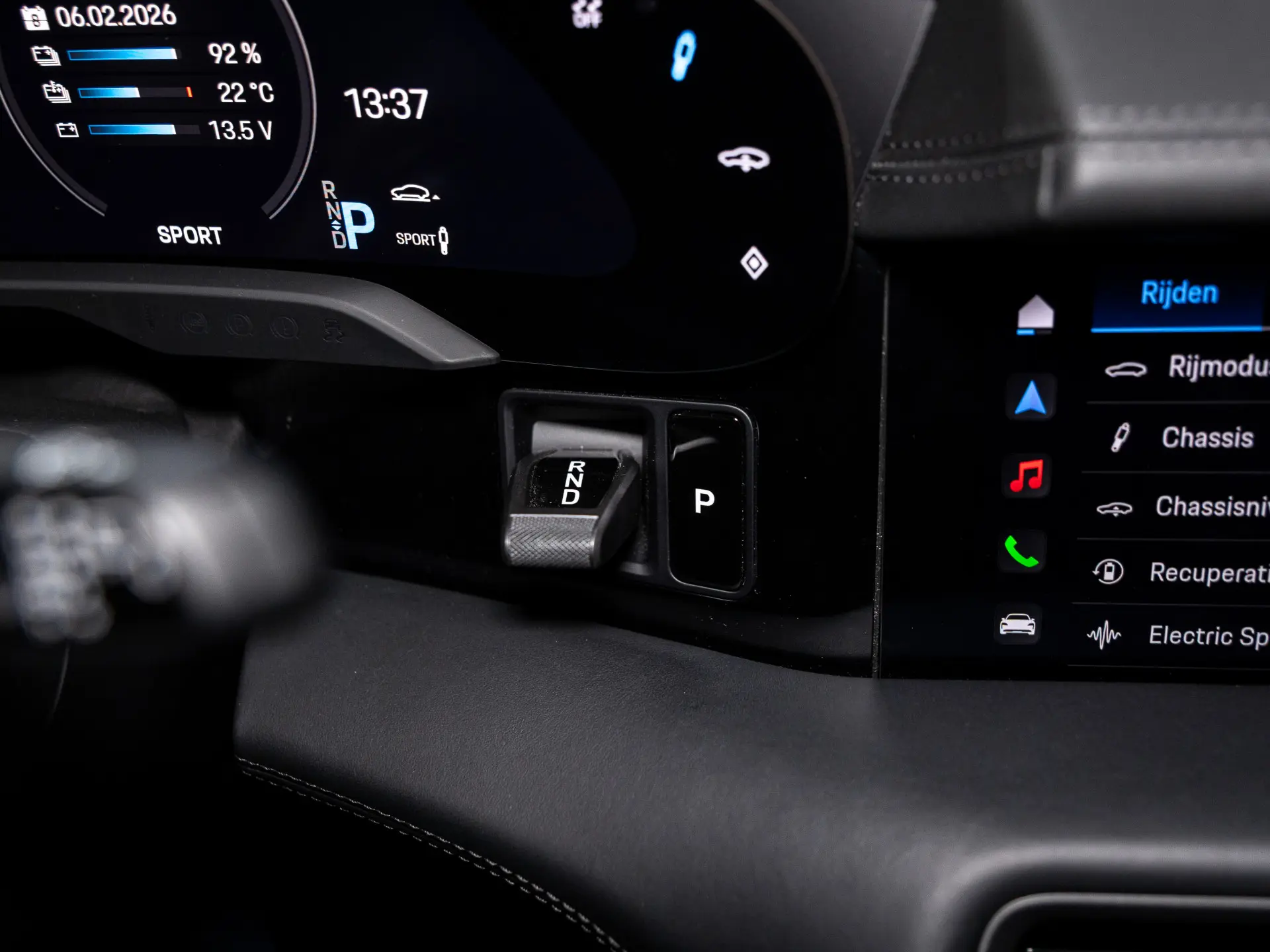 Taycan 4 Cross Turismo MJ2023