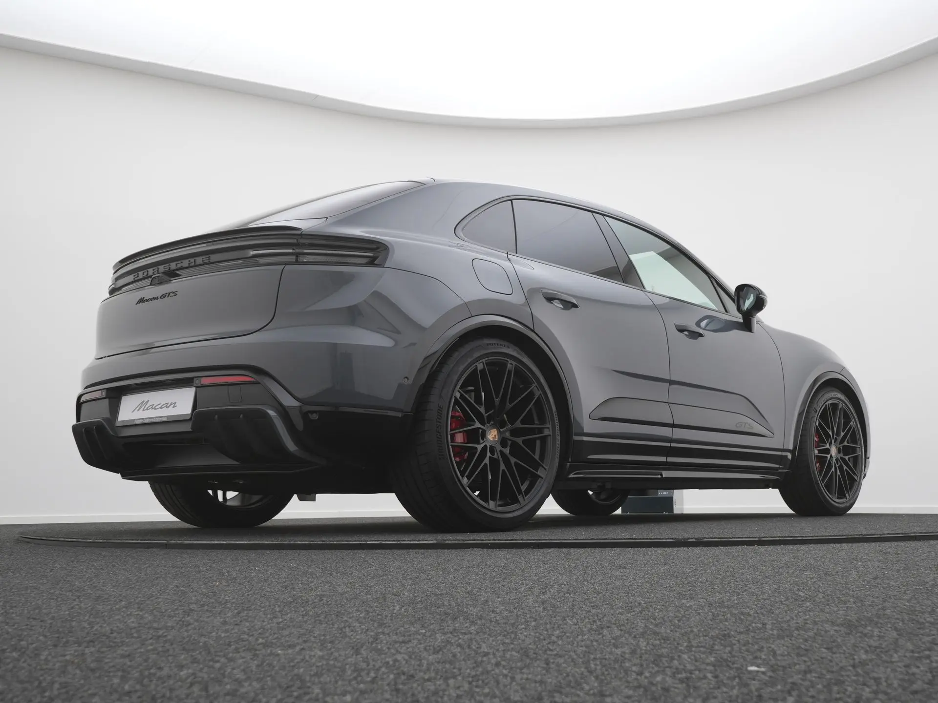 Macan GTS