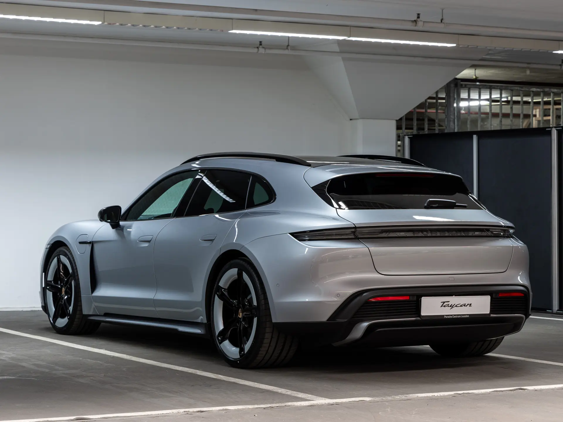 Taycan Sport Turismo Black Edition