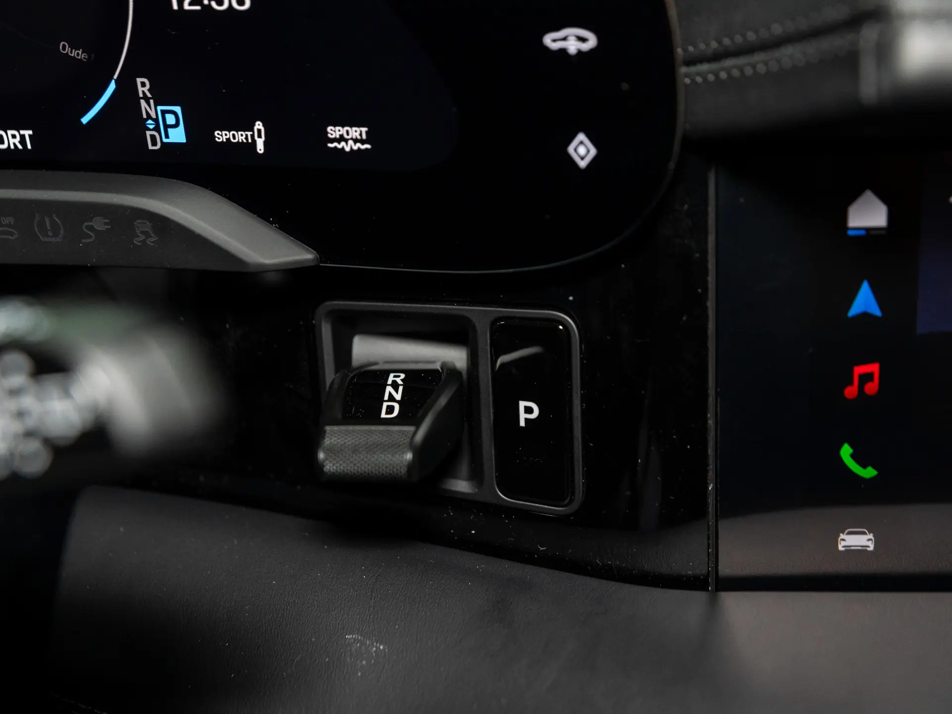 Taycan Sport Turismo Black Edition