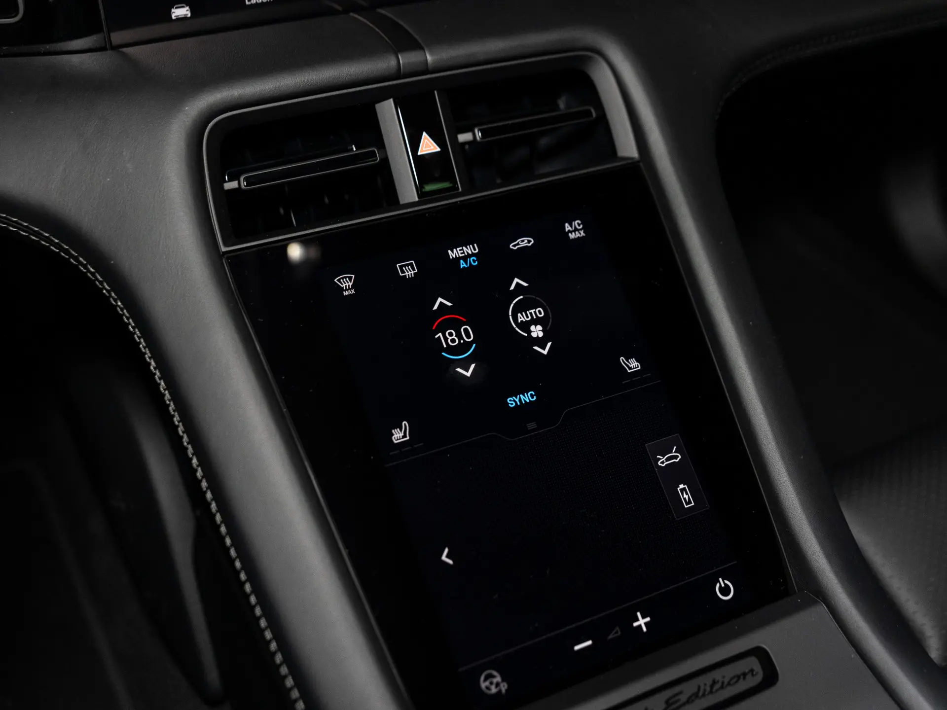 Taycan Sport Turismo Black Edition