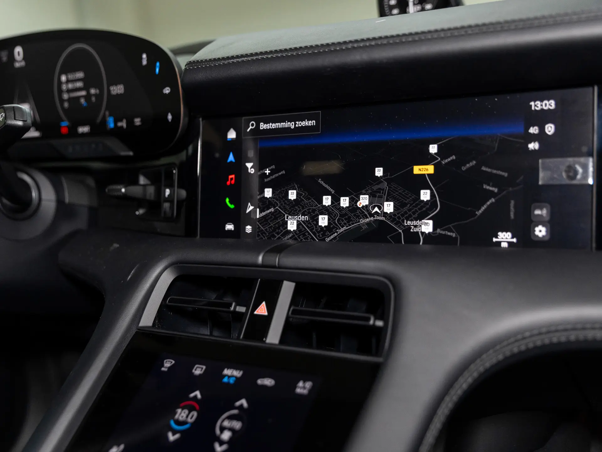 Taycan Sport Turismo Black Edition