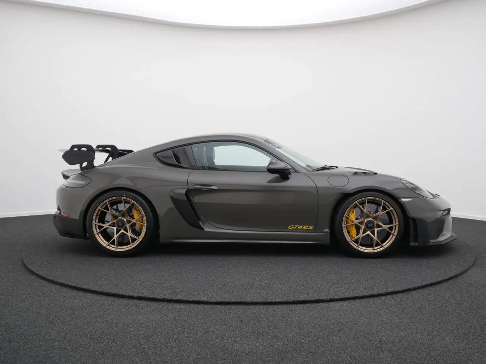 Porsche 718 Cayman GT4 RS