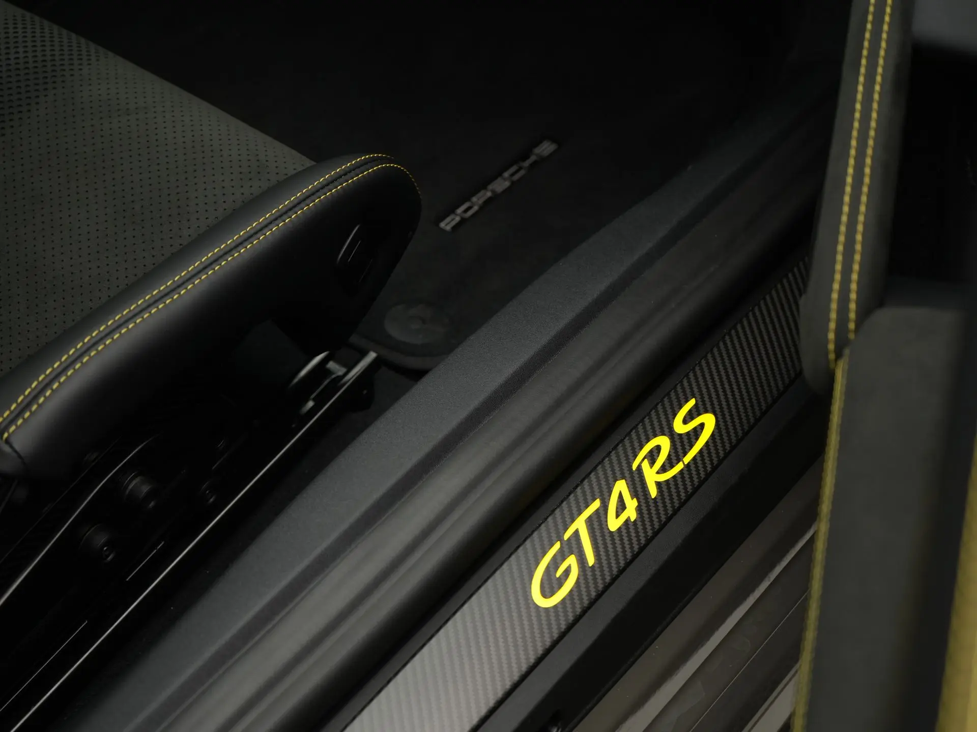 718 Cayman GT4 RS